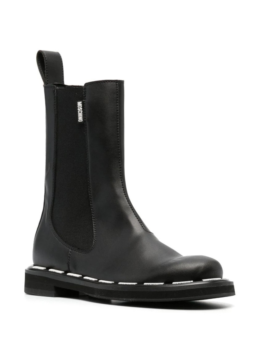 Moschino Rounded Toe Ankle Boots In Black