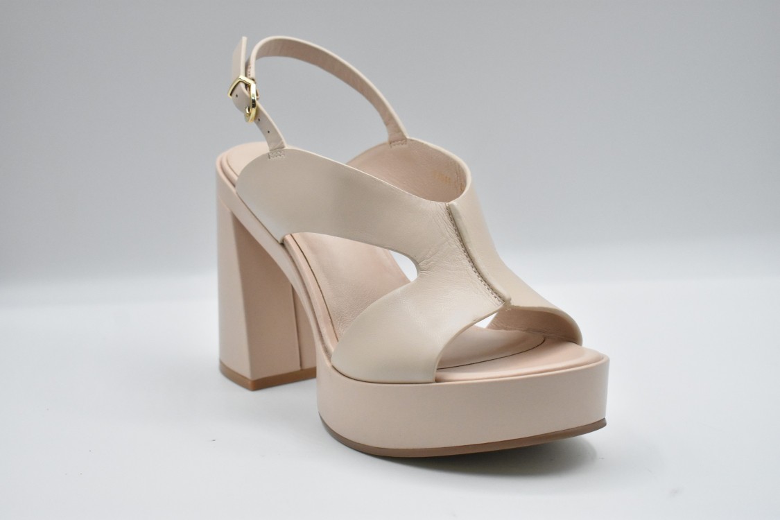 Jeannot Sandals With Chunky Block Heel And Cut-out Detail In Pink