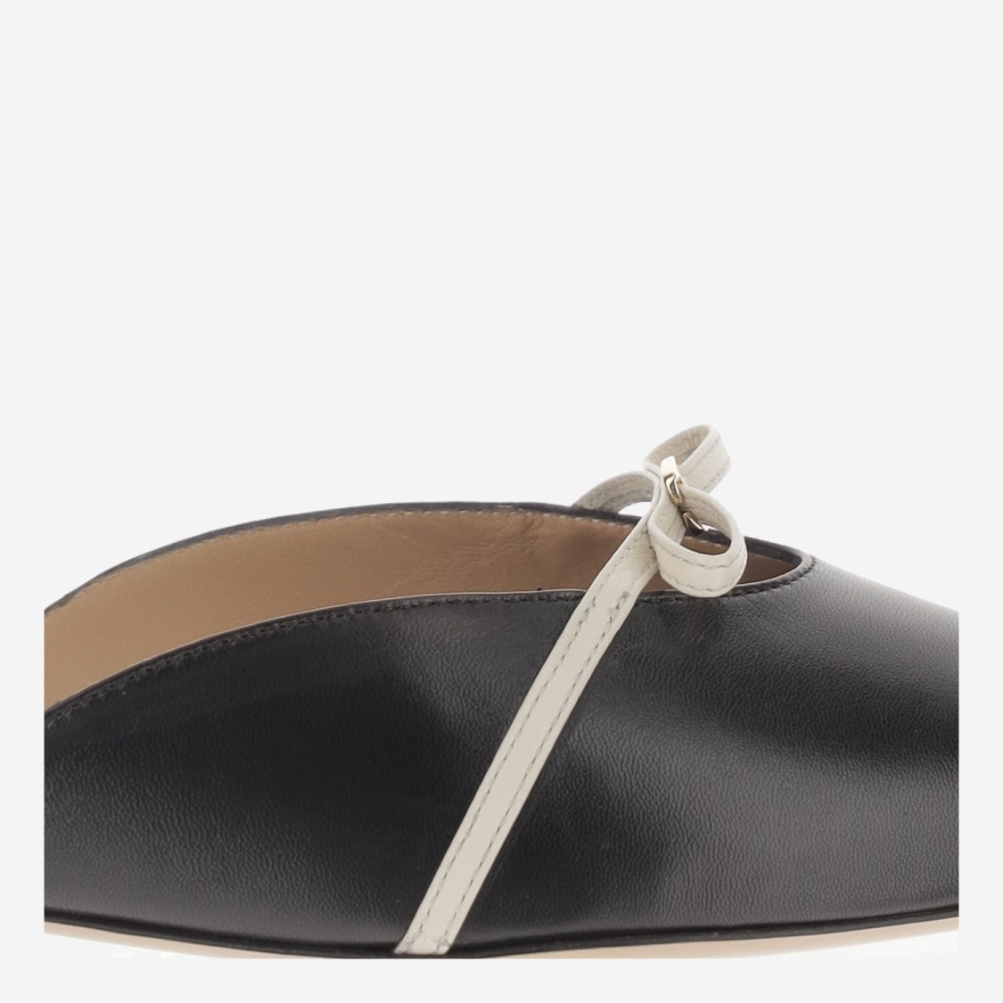 Ferragamo Bow Pointed Toe Mules In Black