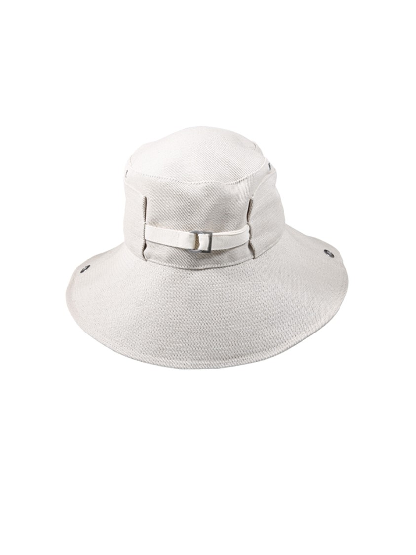 Jacquemus Structured Wide-brimmed Hat With Refined Finish In White