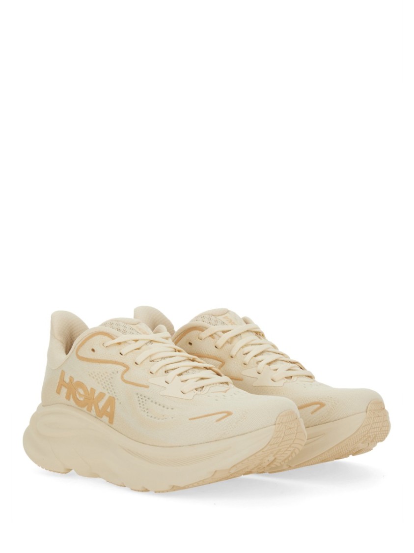 Hoka Bondi 8 Sneakers