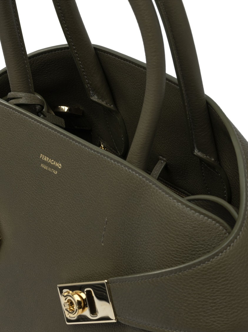 Ferragamo Textured Leather Shoulder Bag In Green