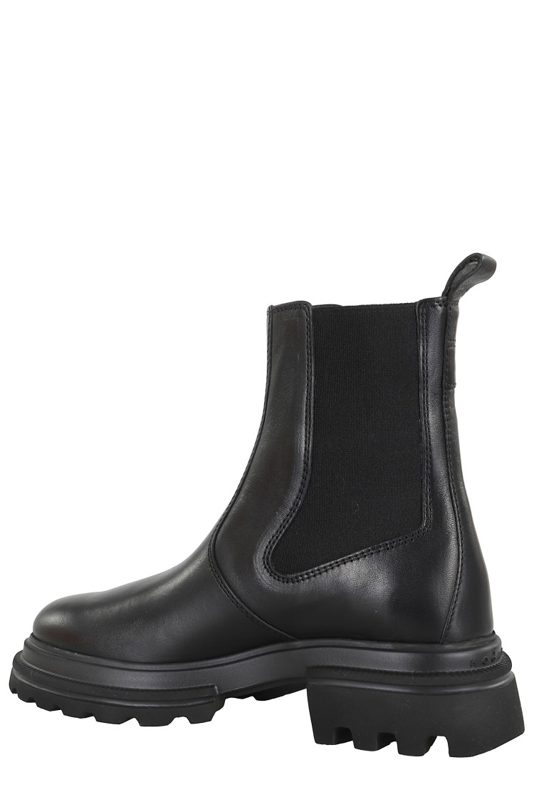 Hogan H674 Ankle Boot With Elastic Inserts And Robust Sole In Black