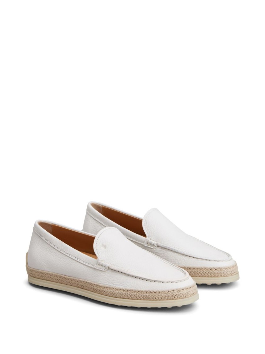 Tod's White Flat Shoes With Calfskin Upper In White