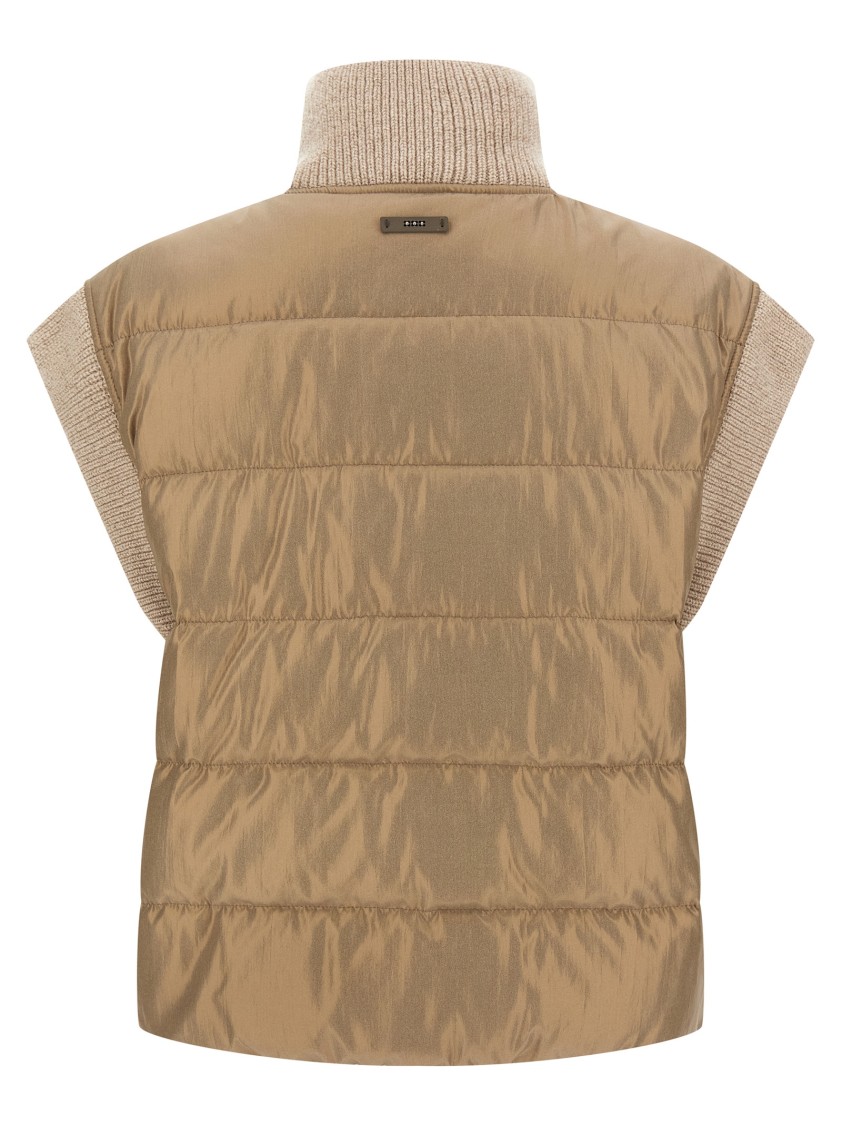 Peserico High Collar Sleeveless Quilted Ribbed Vest In Brown