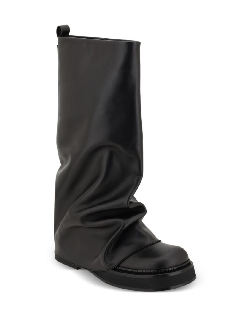 Attico 'robin' Black Boots With Square Toe And Logo Plaque On The Rear In Black