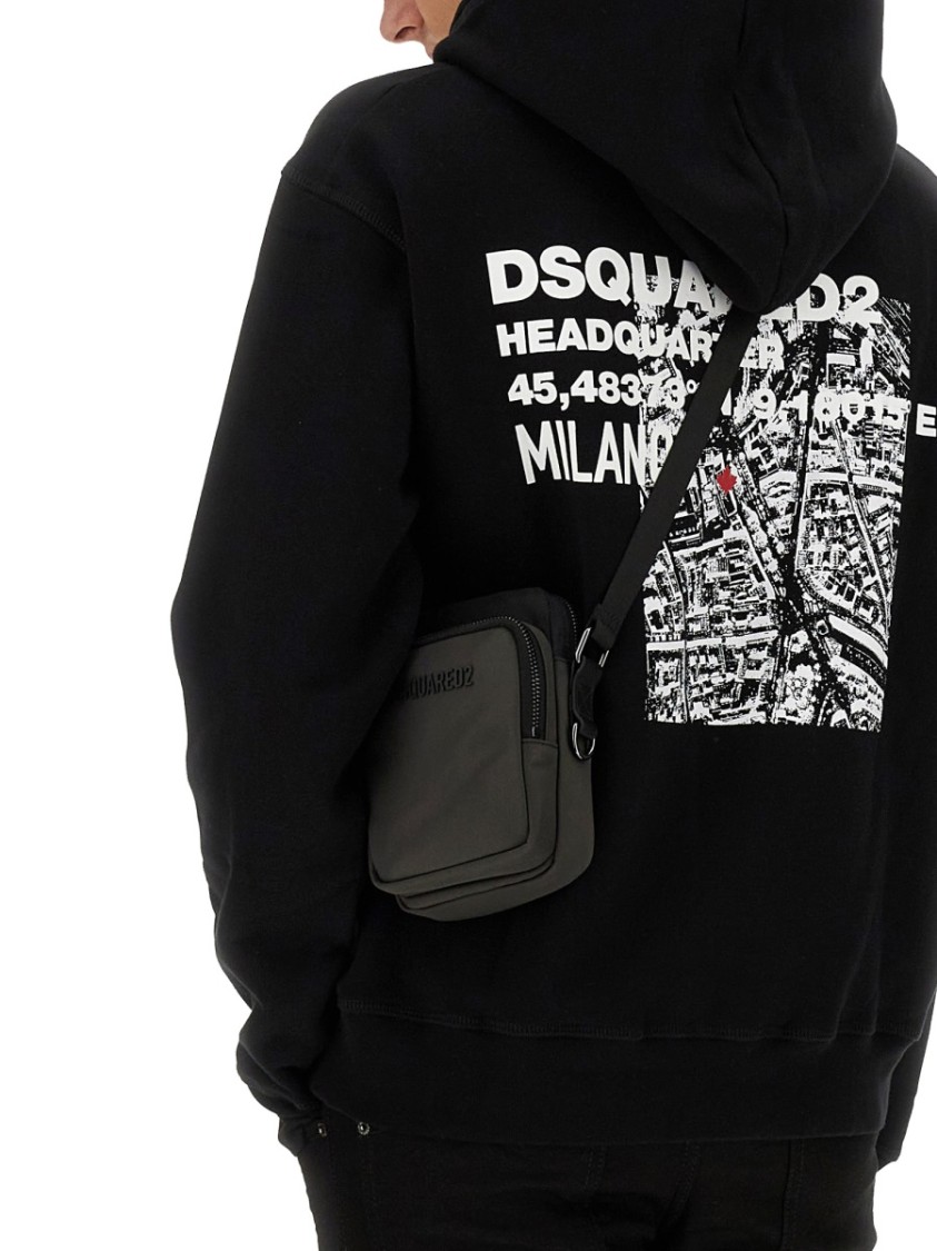 DSQUARED2 DSQUARED2 BLACK SWEATSHIRT WITH CLASSIC HOOD AND BOLD GRAPHIC PRINT