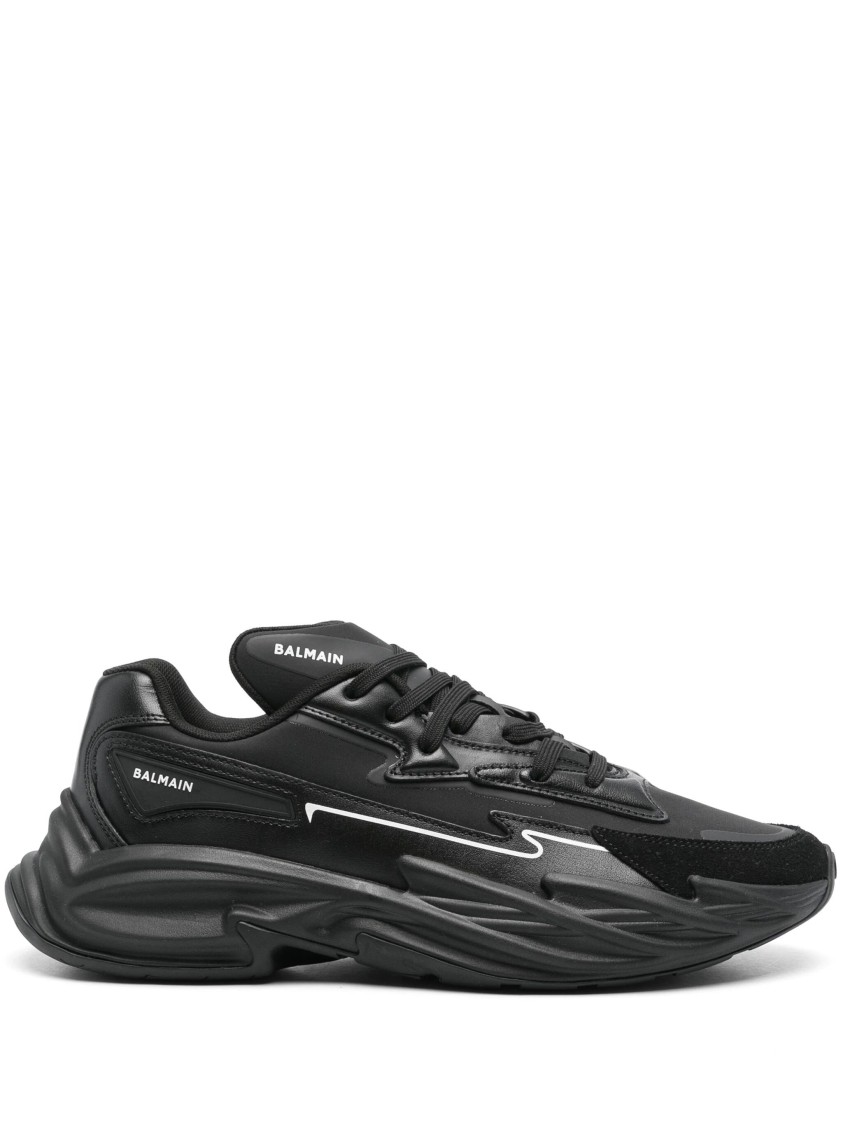 Balmain Low Top Lace Up Sneaker In Black