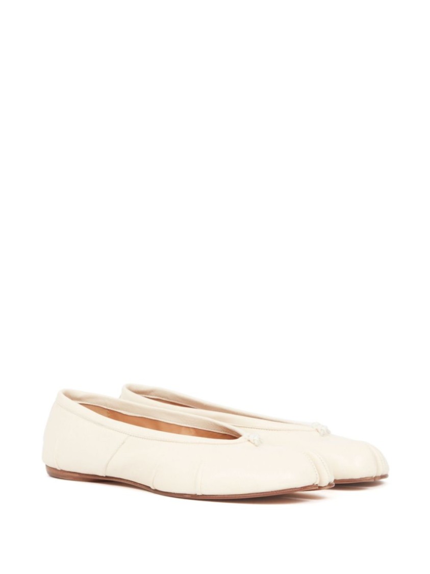Maison Margiela 'tabi' White Ballerina Flats With Split-toe In Nappa Leather Woman In Neutrals