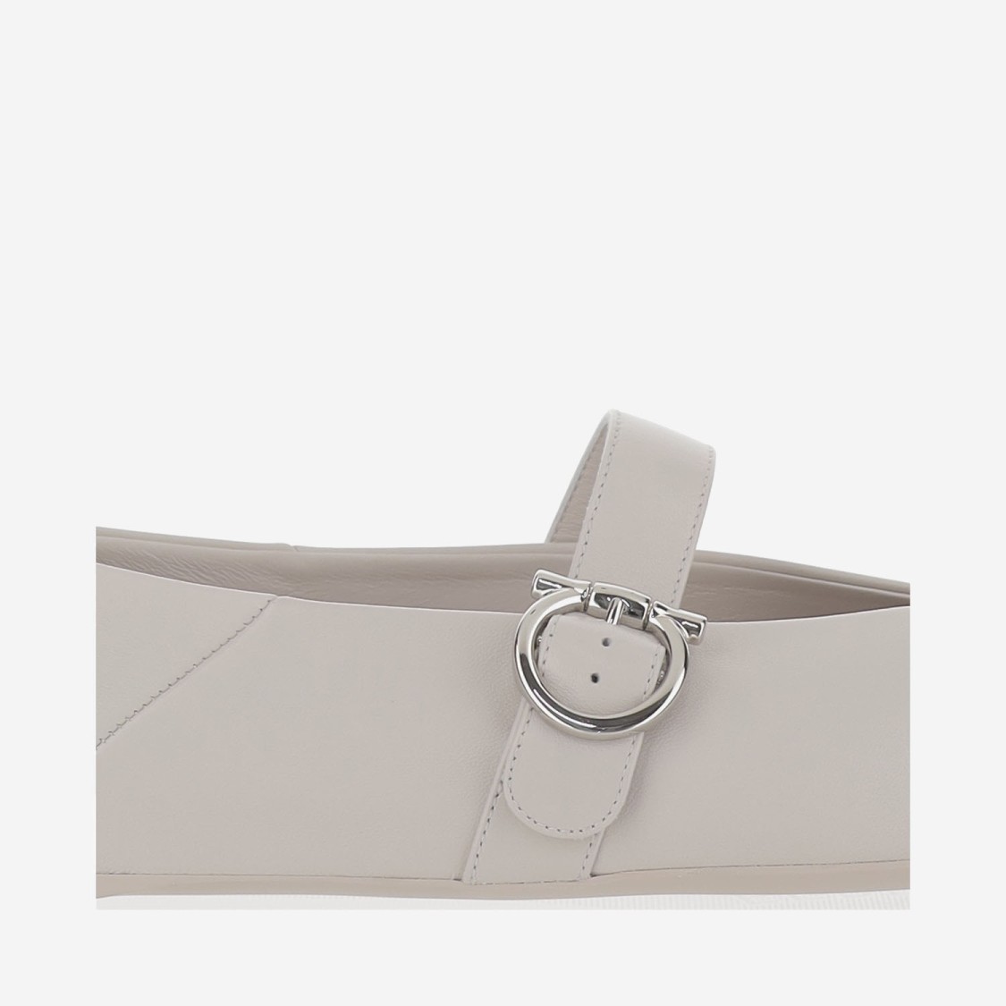 Salvatore Ferragamo Ballet Flats Ornament Hooks | THE LIST Salvatore Ferragamo Ballet Flats Ornament Hooks | THE LIST