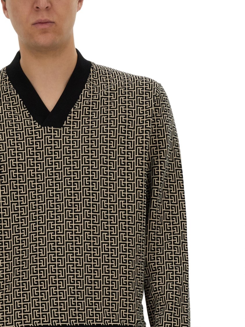 Balmain Geometric Monogram Jersey With Deep V-neckline In Grey