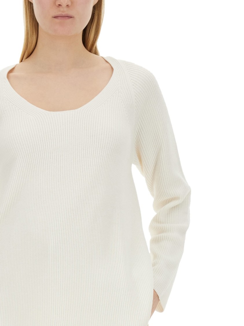 FABIANA FILIPPI FABIANA FILIPPI V-NECK SWEATER WITH RIBBED TEXTURE AND SIDE SLITS