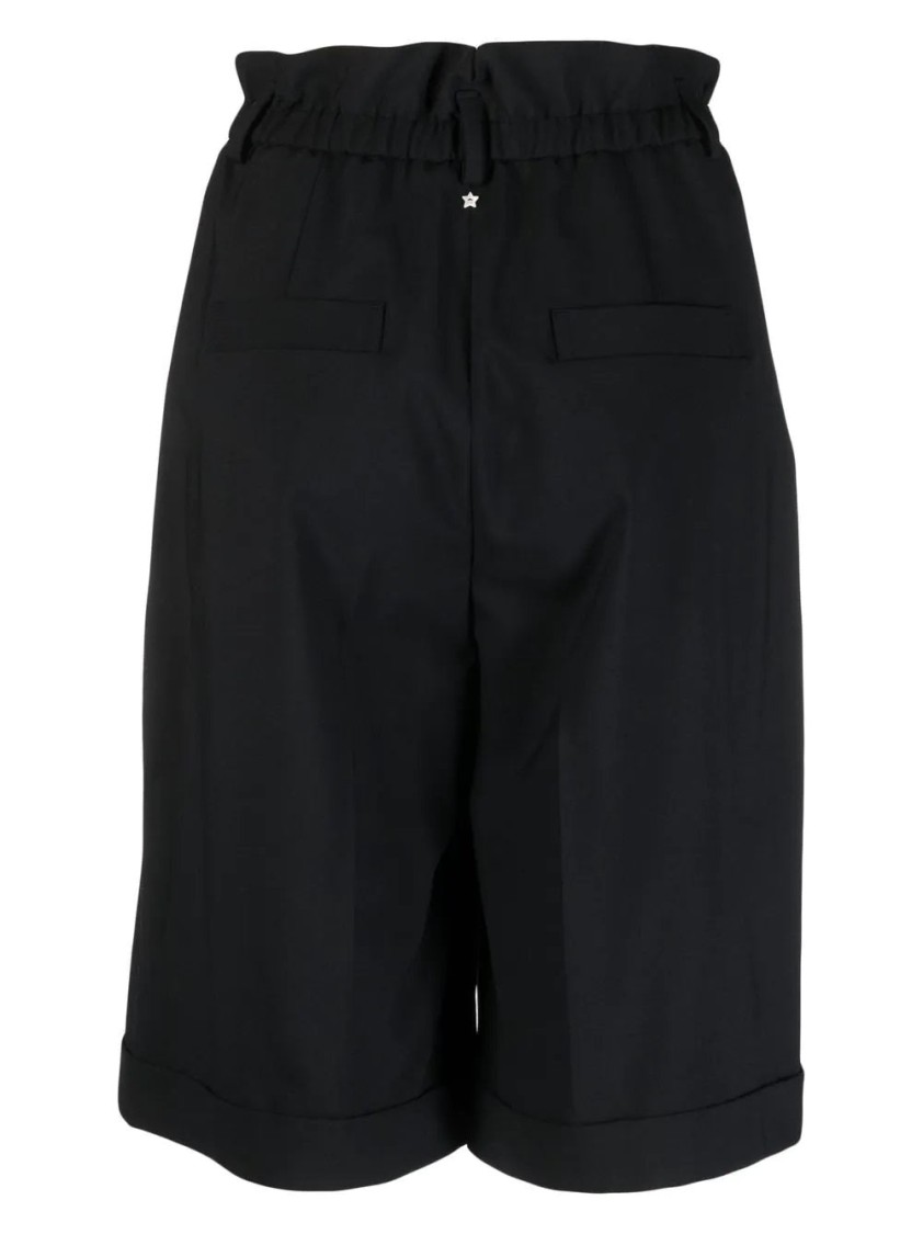 Lorena Antoniazzi Tailored High-waisted Bermuda Shorts With Pleated Front In Black
