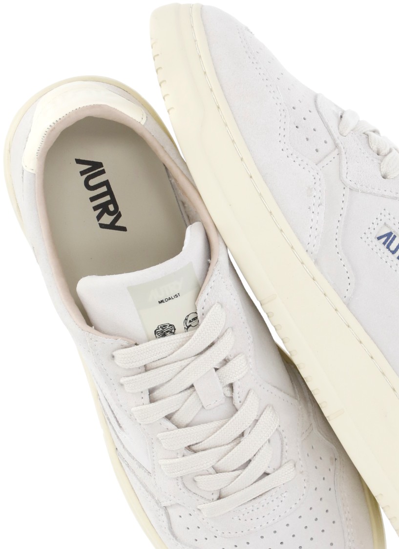 Autry Low-top Suede Sneakers With Elevated Sole In White