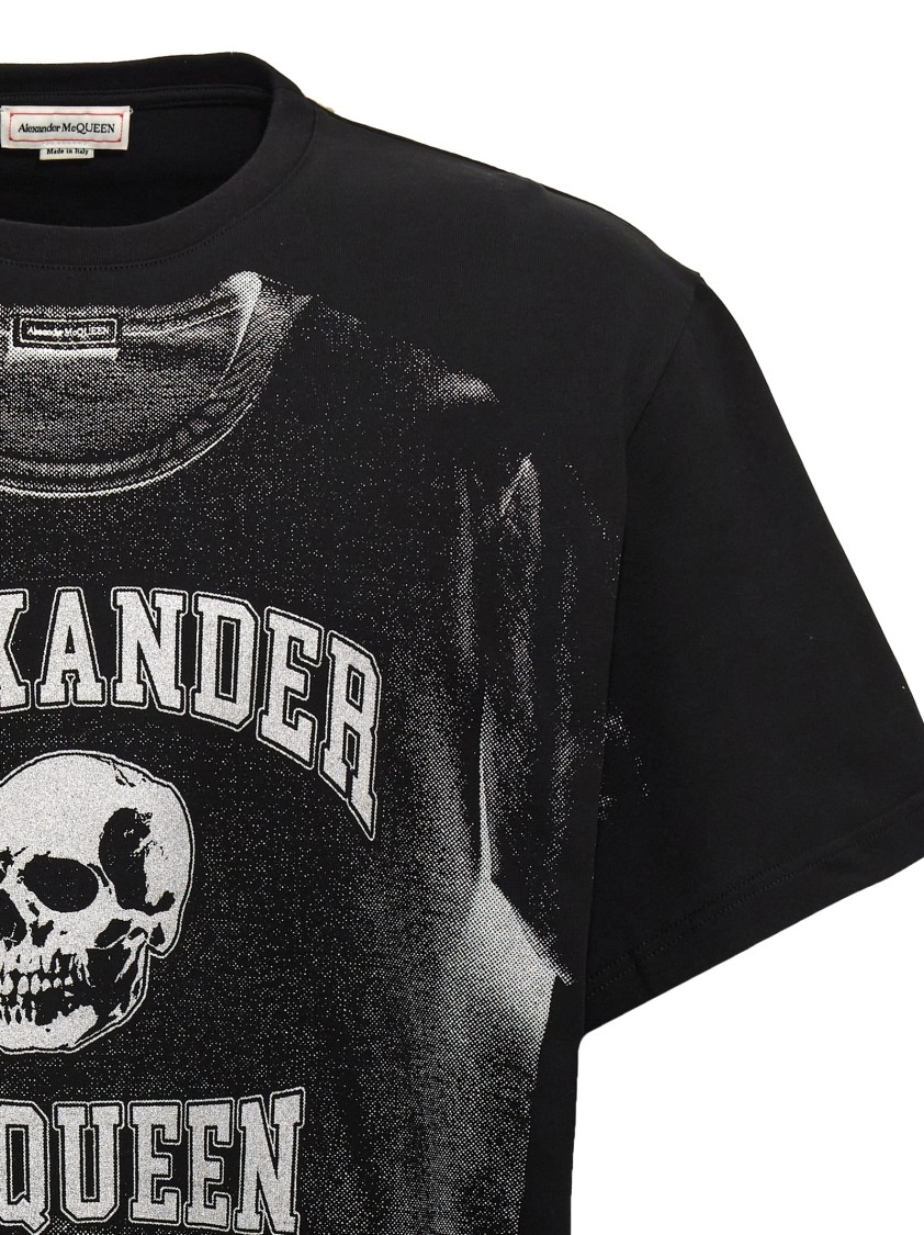 Alexander Mcqueen Logo Print T-shirt In Black