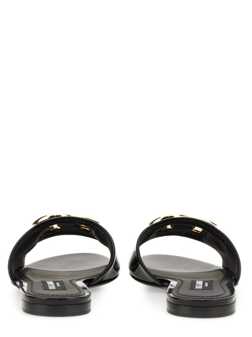 Dolce & Gabbana Logo-plaque Leather Slides In Black