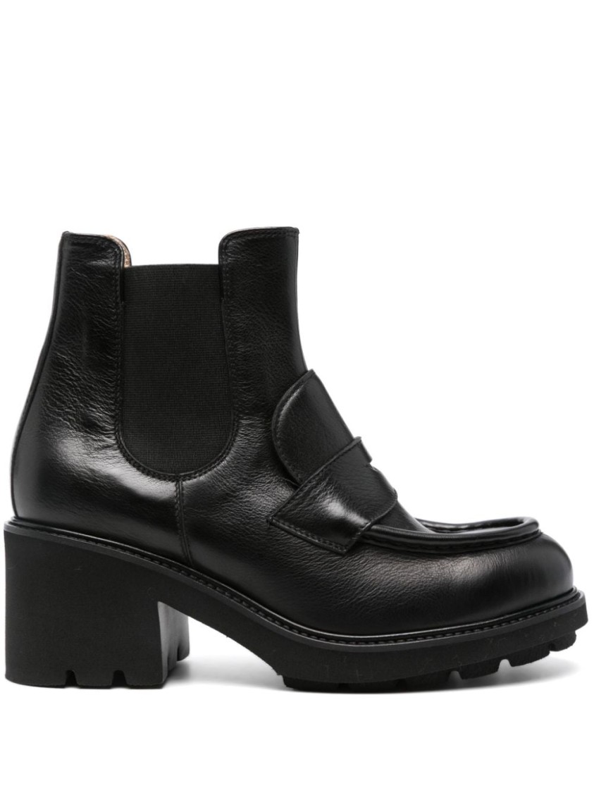 Doucal's Closed Ankle Boots With Elastic Side Panels In Black