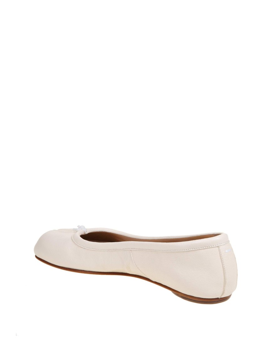 Shop Maison Margiela Milk Leather Tabi Ballerina In Neutrals
