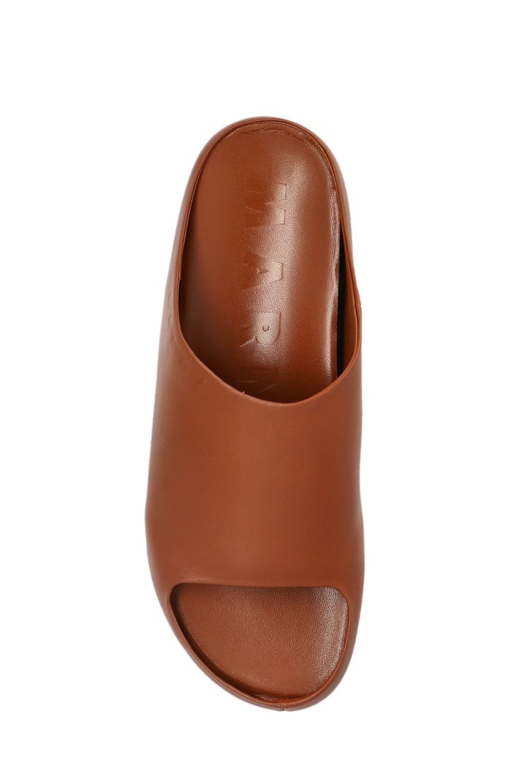 サンダル・ミュール Marni Brown Heel Slip-On Sandals With Design Marni Brown Heel Slip-On Sandals With Design | THE LIST