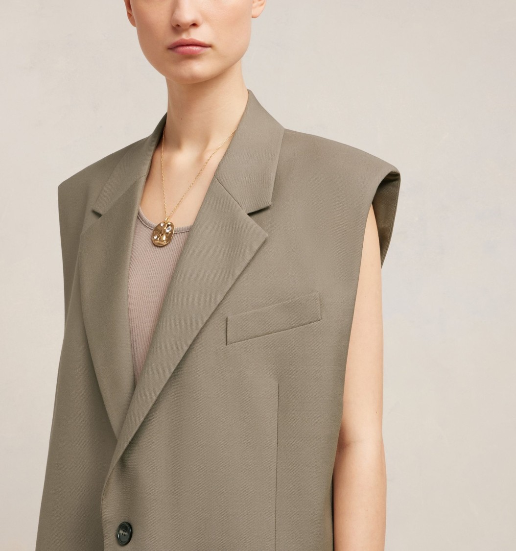 Ami Alexandre Mattiussi Ami Sleeveless Tailored Blazer With Notch Lapel In Brown