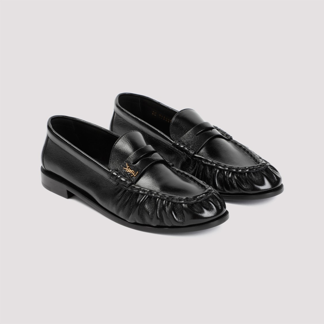 Saint Laurent 15 Black Lamb Leather Le Loafers In Black