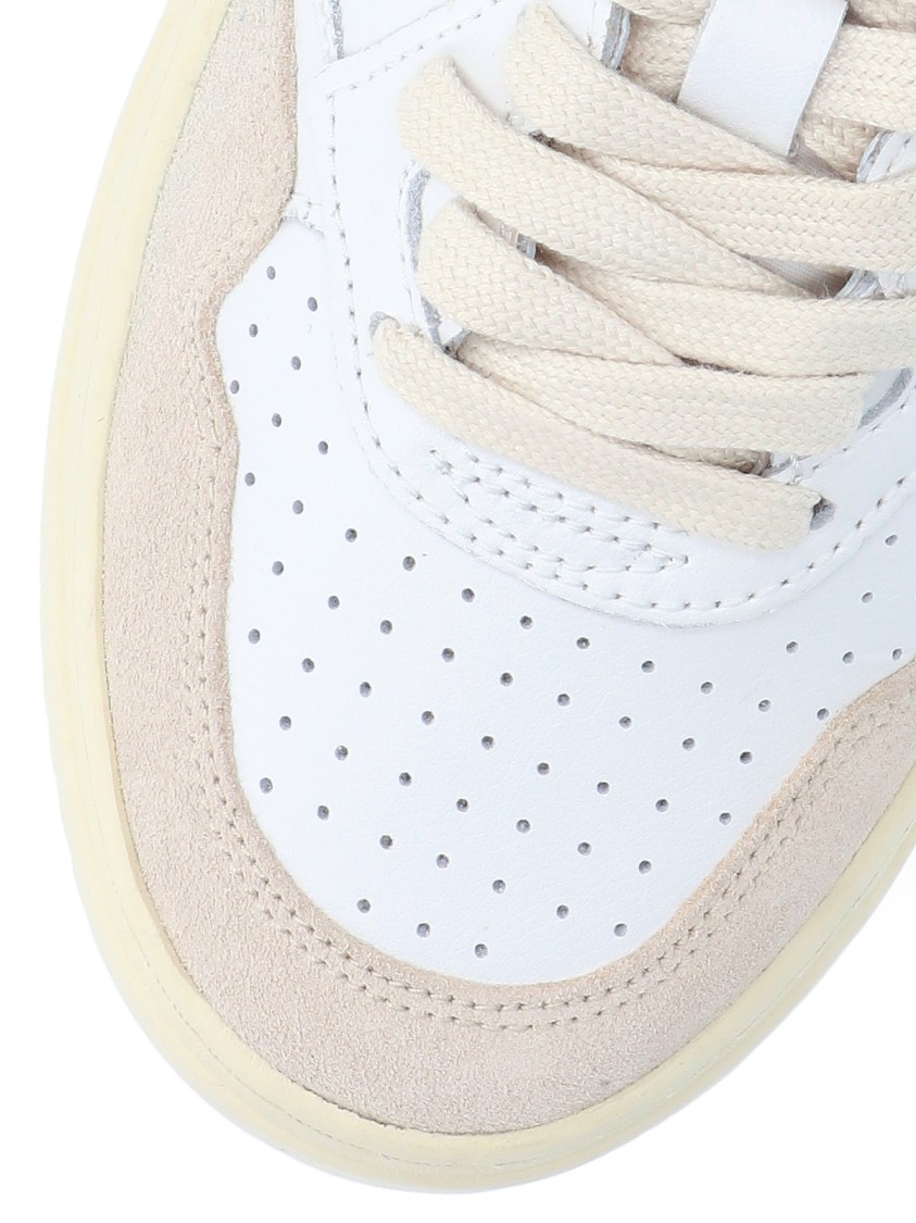 Autry Logo-patch Lace-up Sneakers In Multi