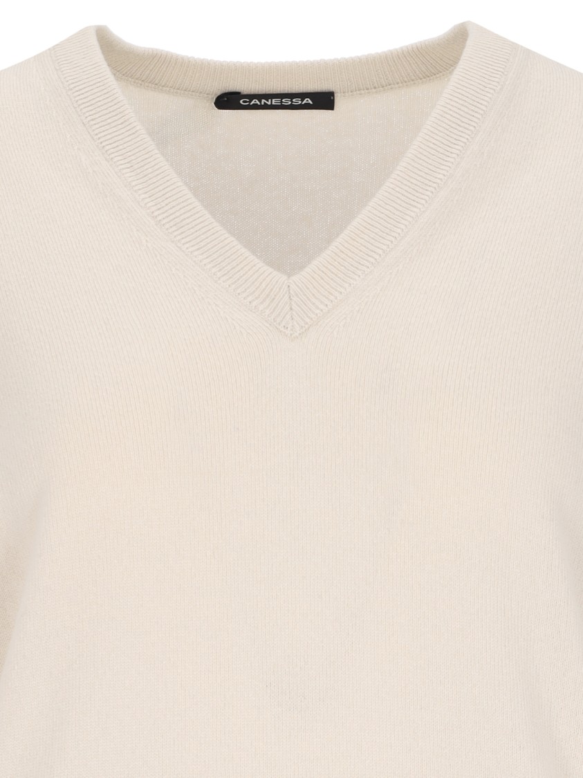 Canessa Destroyed Details Sweater In Cream Cashmere