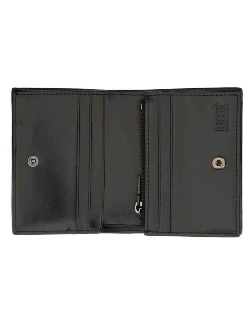 Diesel Bi-fold Card Holder In Mirrored Leather In Grey