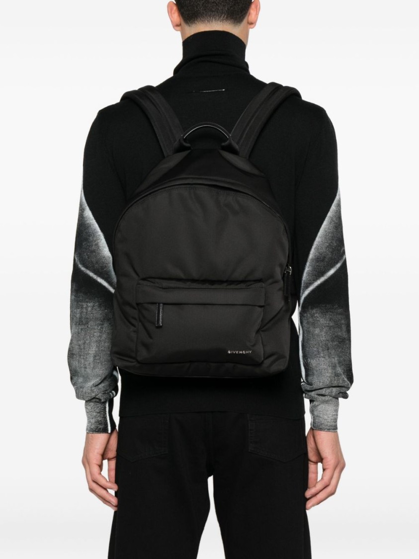 Givenchy Black Backpack With Spacious Design In Black