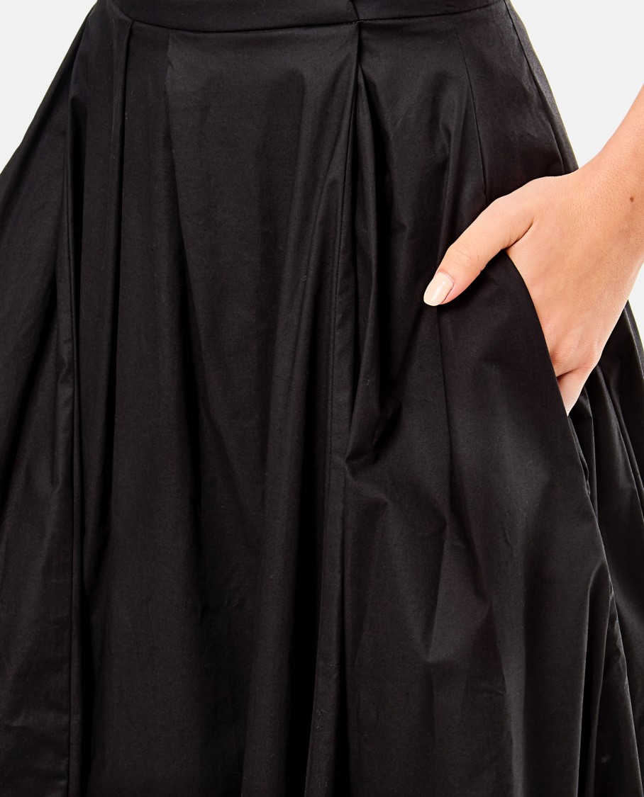 The Latest Full-length Skirt With Side Pockets And Pleated Design