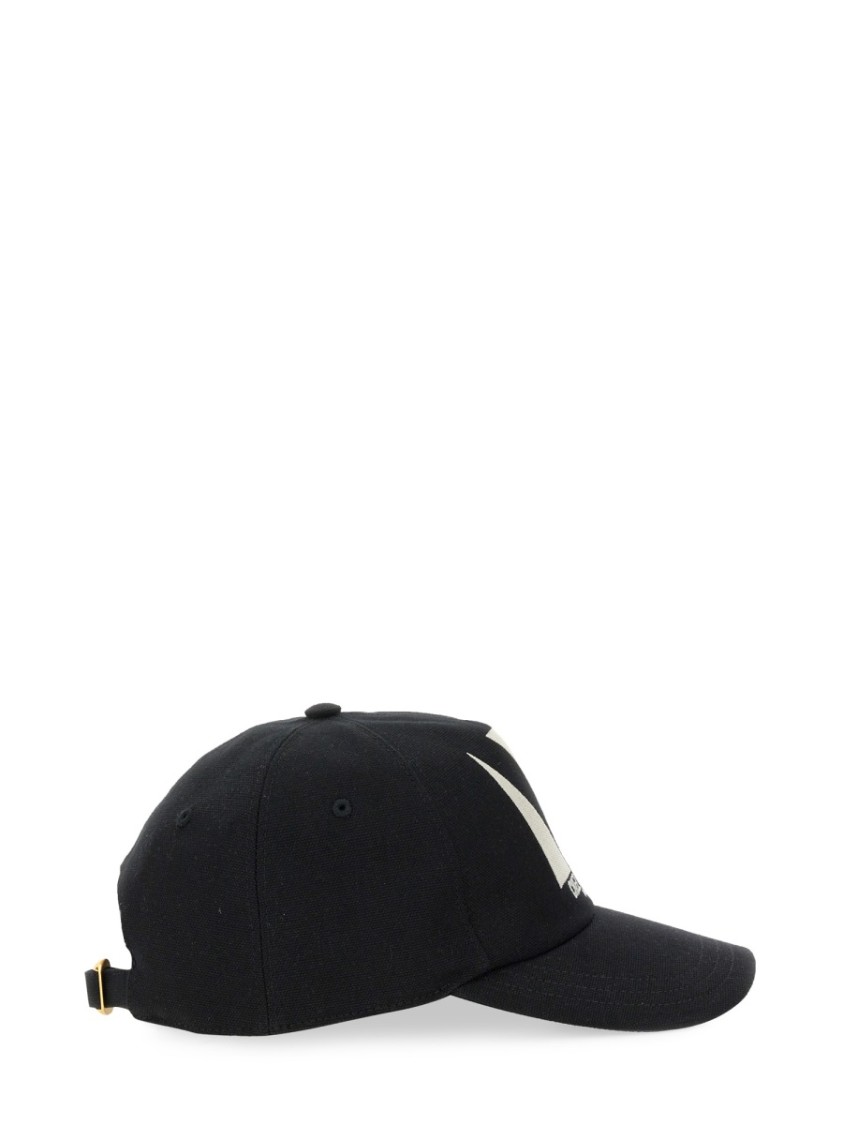 Valentino Garavani Black Hat With Logo On The Front In Cotton Man