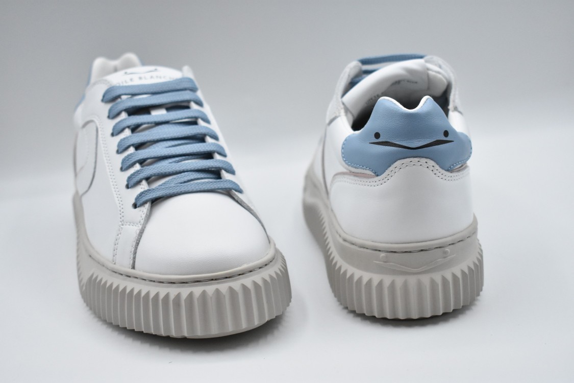 Voile Blanche Sneakers With Design And Sole