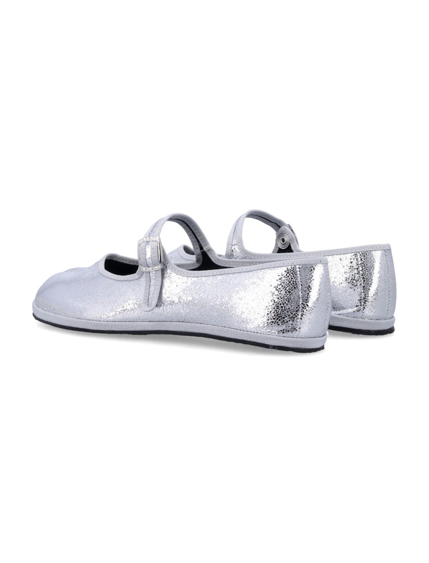 Drogheria Crivellini Fu-tabi Laminated Leather Flat Shoes In Silver