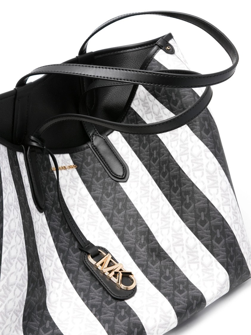 Michael Kors Large Ew Reversible Tote In Black