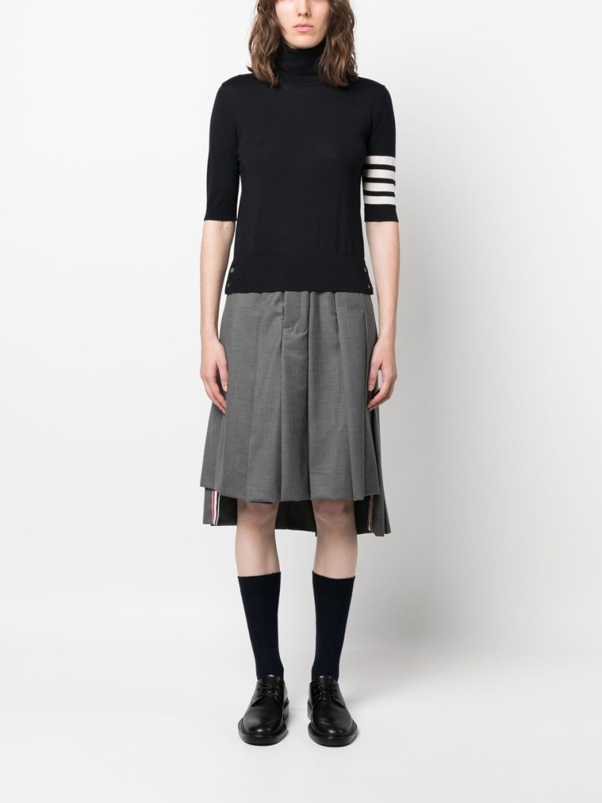 Thom Browne Fine Merino Wool Short-sleeve Turtleneck Sweater In Black