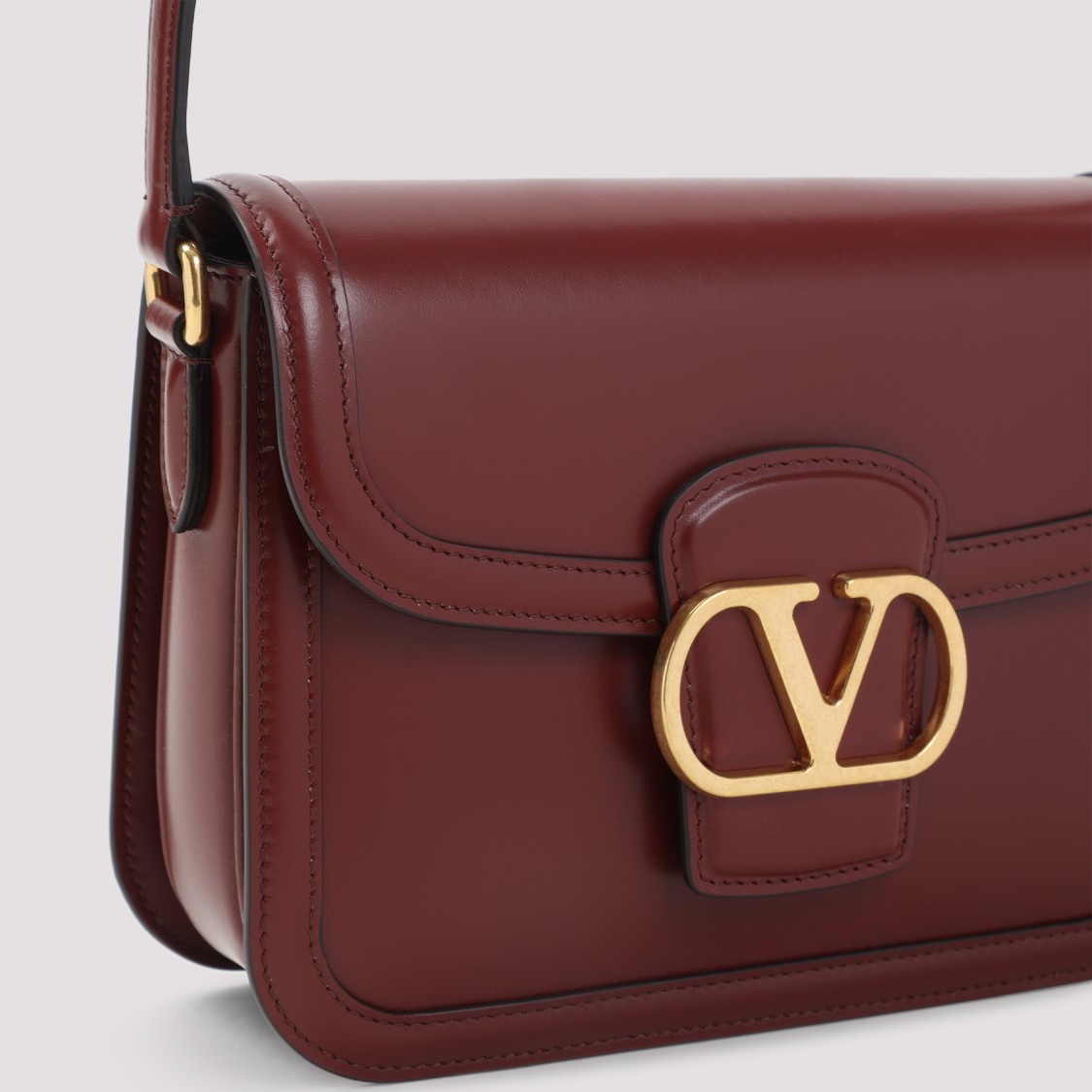 Valentino Garavani Brick Ruby Calf Leather 9to5 Small Shoulder Bag In Red