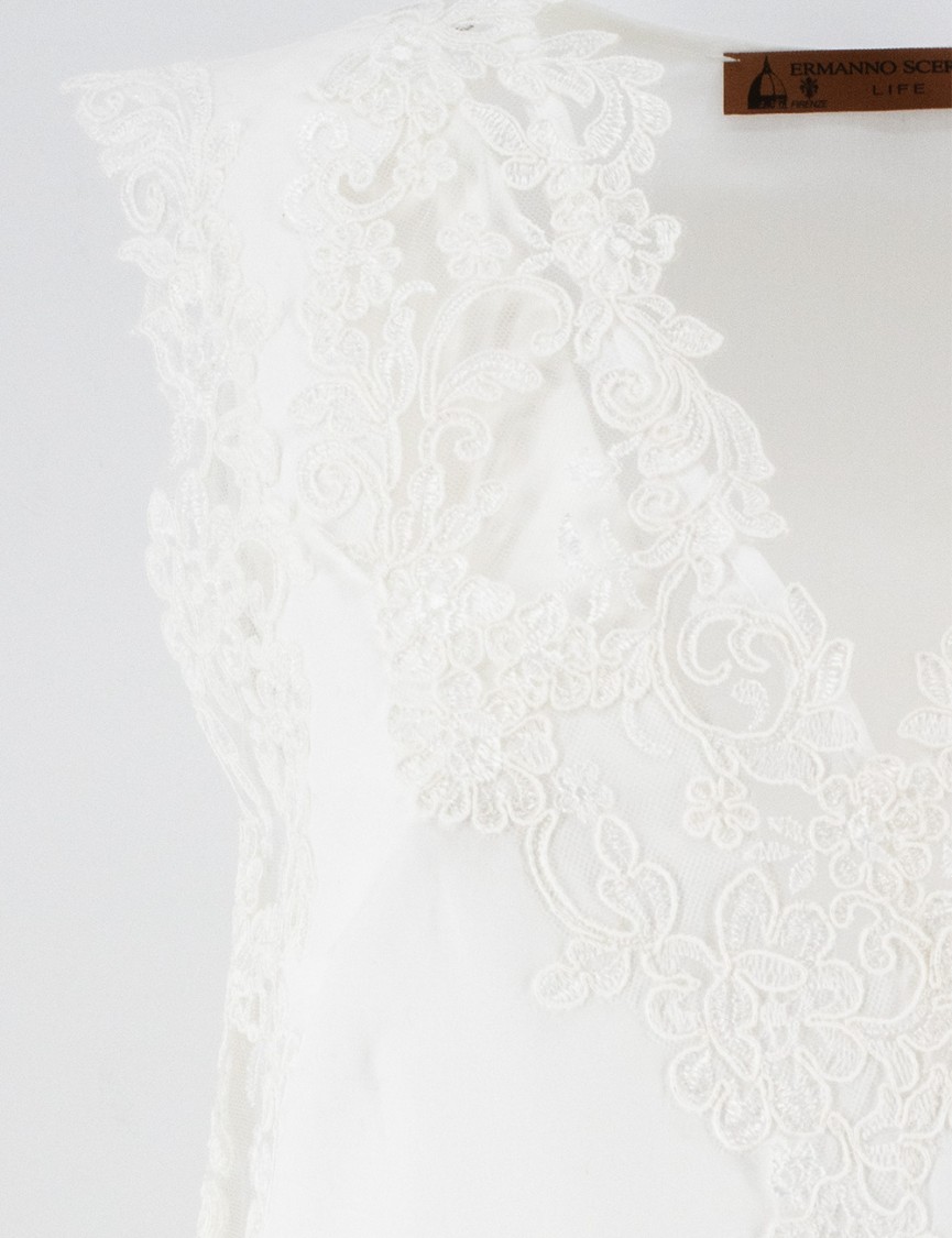 Ermanno Scervino Sleeveless Top With Exquisite Lace Detailing In White