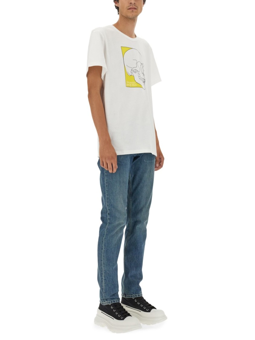 Alexander Mcqueen Men's Skull Print T Shirt In White