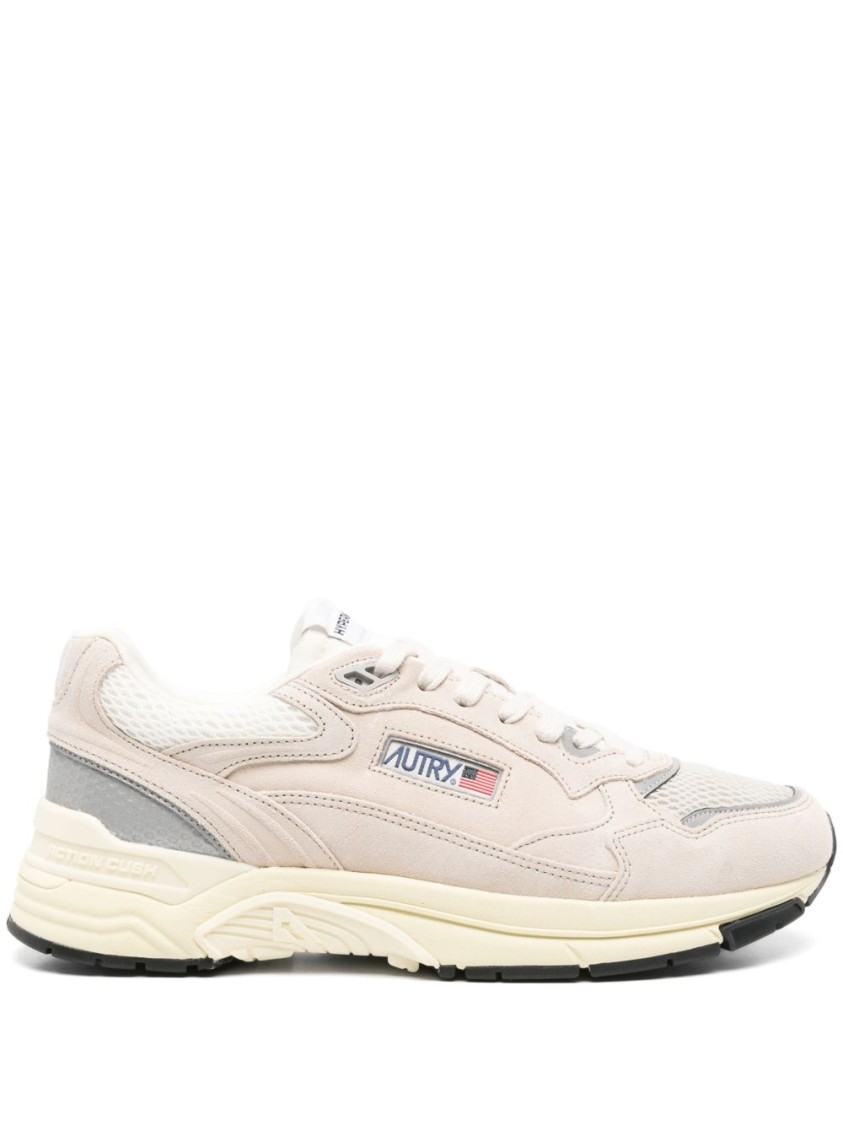 Autry Round Toe Mesh Panels Contrast Sole Sneakers In Neutral