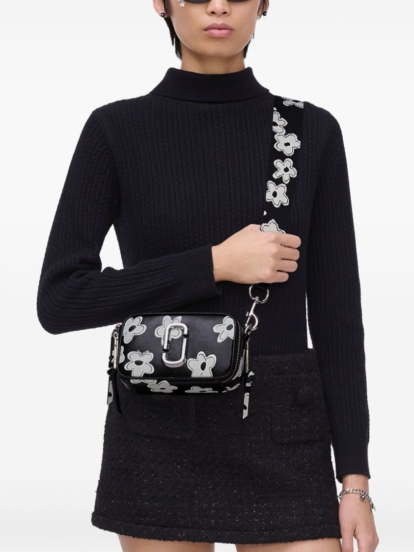 Shop Marc Jacobs Rectangular Floral Patterned Bag In Black