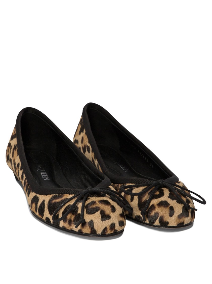 Alexander Mcqueen "armadillo" Ballet Flats In Black