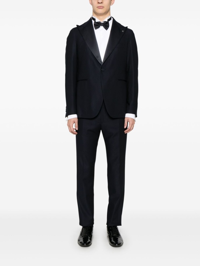 Shop Tagliatore Tailored Suit In Luxurious Virgin Wool In Black