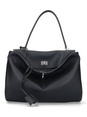 ポーチ BALENCIAGA SIGNATURE M BACKPACK Balenciaga Signature M Backpack in Black | THE LIST
