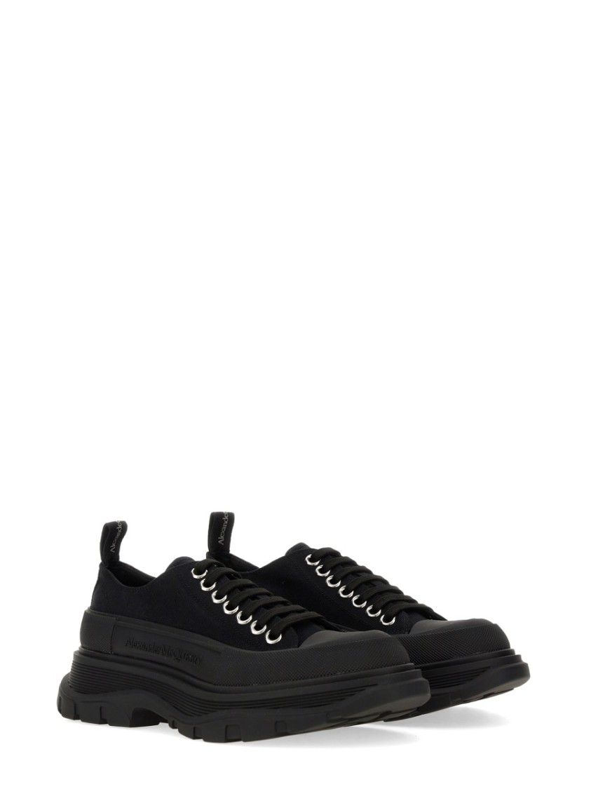 Alexander Mcqueen Tread Slick Sneakers In Black
