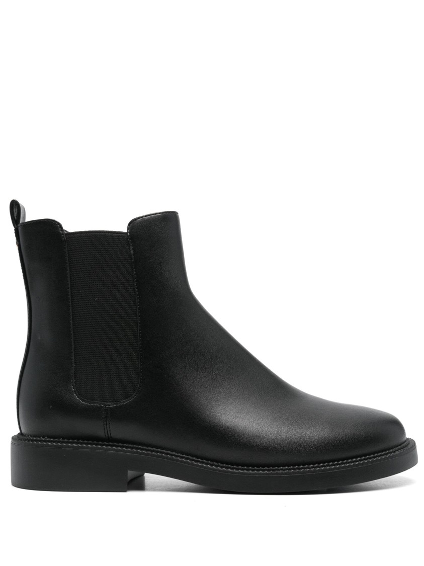 ブーツその他 Michael Kors Hazel Chelsea Bootie Michael Kors Hazel Chelsea Bootie Boots in Black | THE LIST