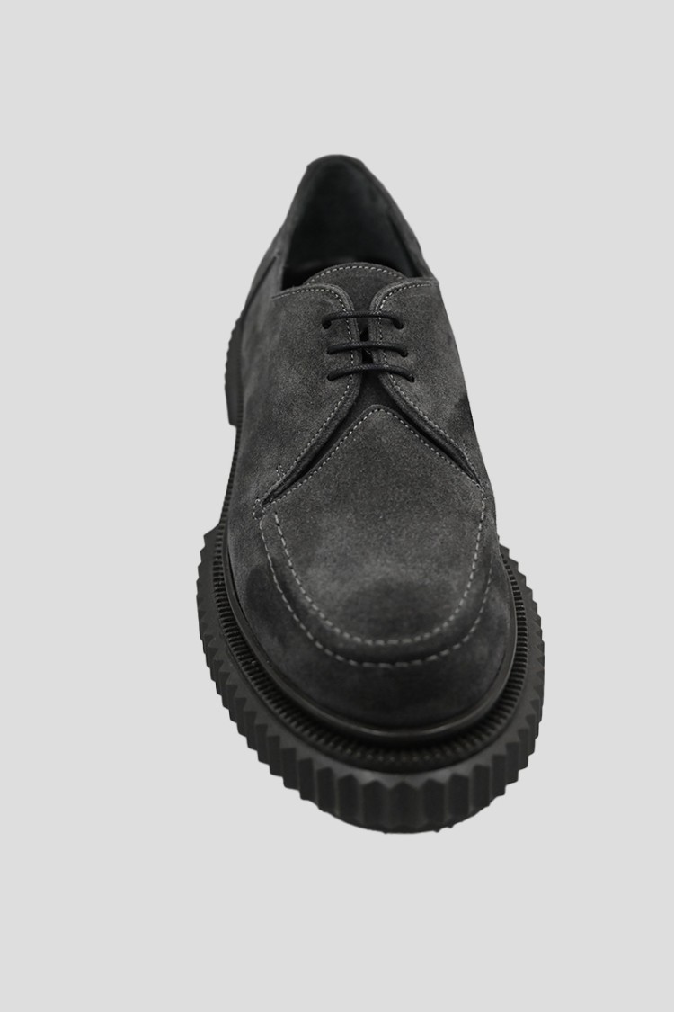Adieu Classic Suede Platform In Charcoal In Grey