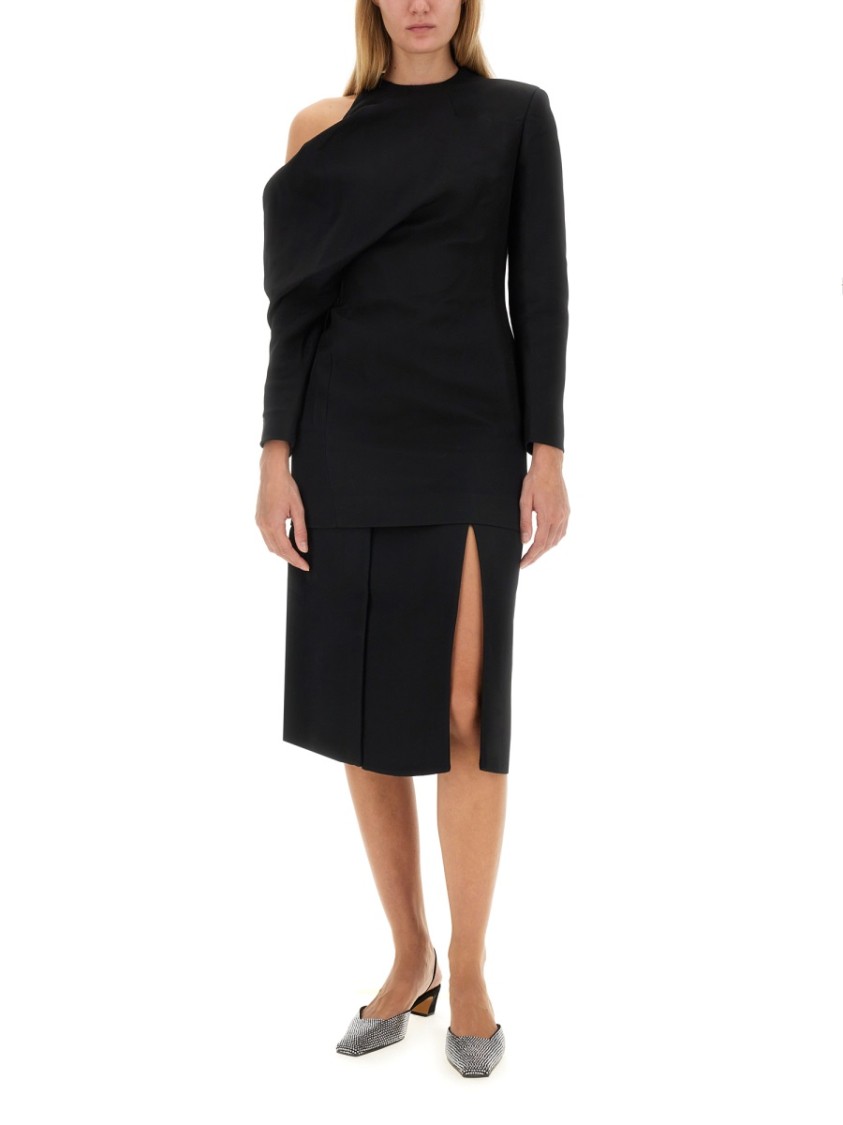 Khaite Tristan Draped Cold-shoulder Long-sleeve Top In Black