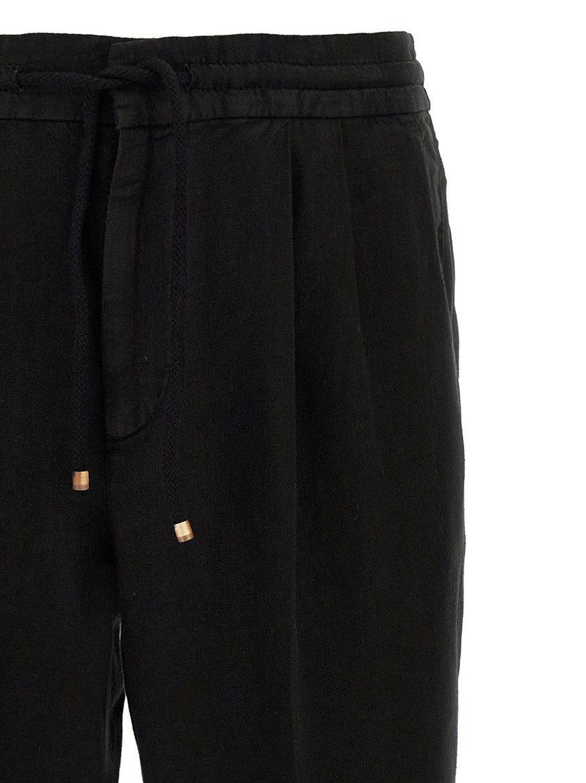 Brunello Cucinelli Men Leisure Fit Trousers In Virgin Wool Flannel With Drawstring And Double Darts In Black