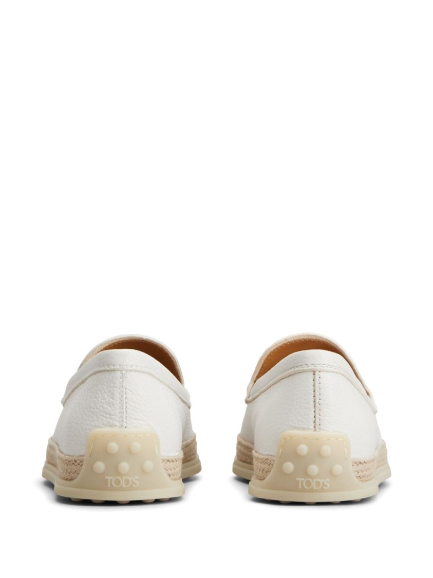 Tod's White Flat Shoes With Calfskin Upper In White