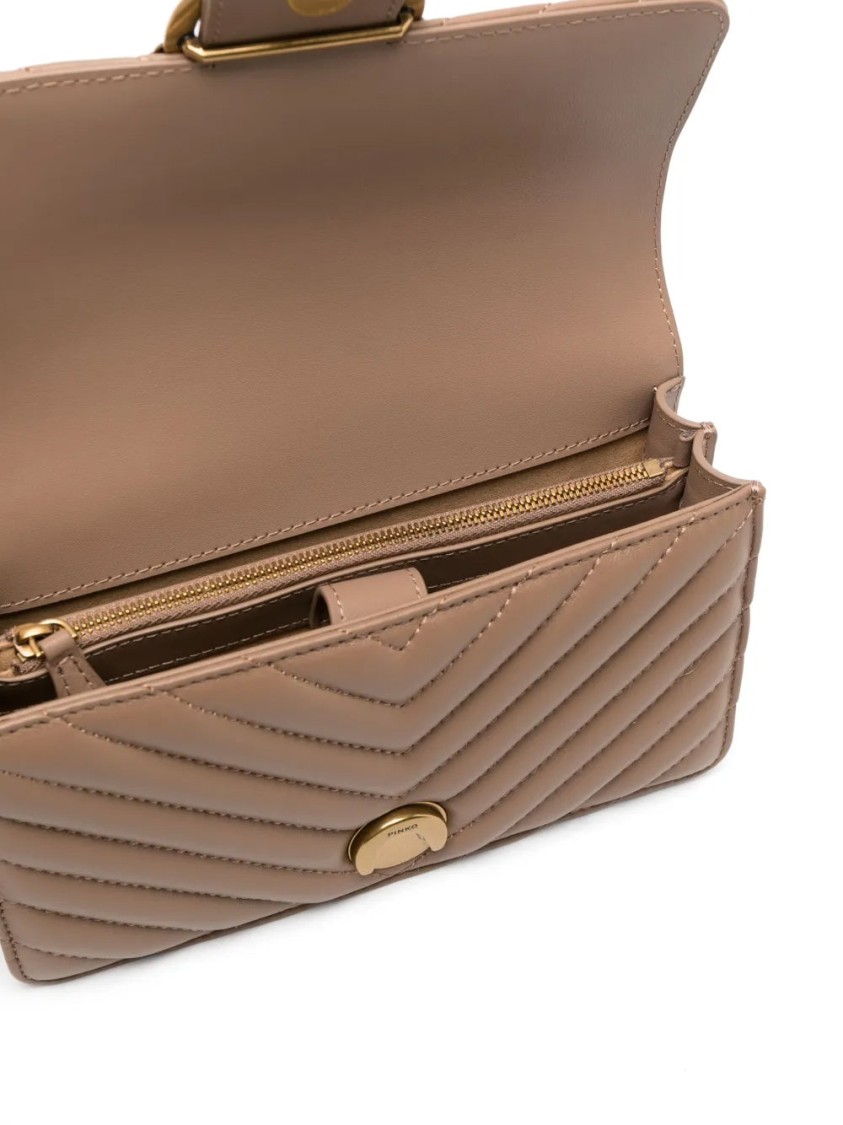 Pinko Chevron Quilted Handbag With Gold Emblem And Versatile Chain Strap In Neutral
